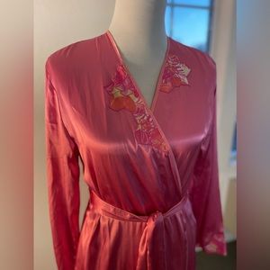 Vintage 1980’s Silky Pink Sensara Long Robe Small